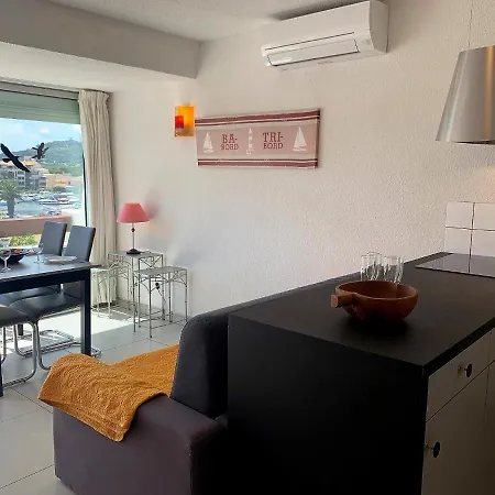Apartment Village Naturiste Persepolis